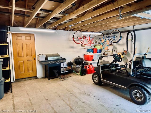 111 Petoskey Drive, Lyon Township, MI 48653