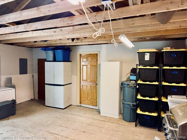 111 Petoskey Drive, Lyon Township, MI 48653