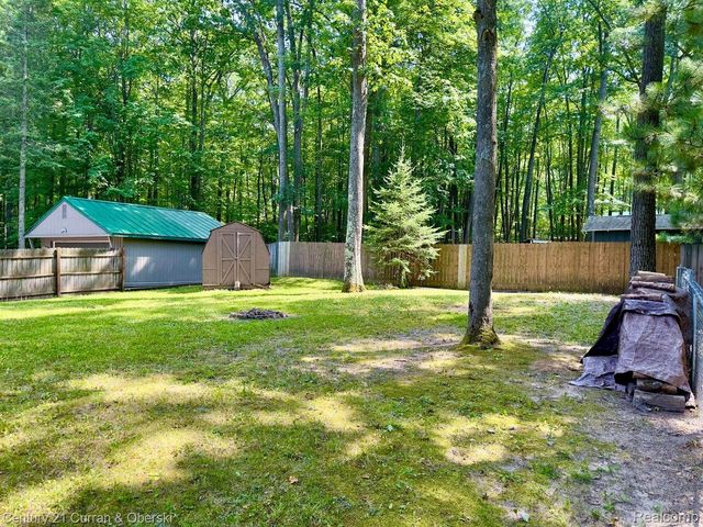 111 Petoskey Drive, Lyon Township, MI 48653