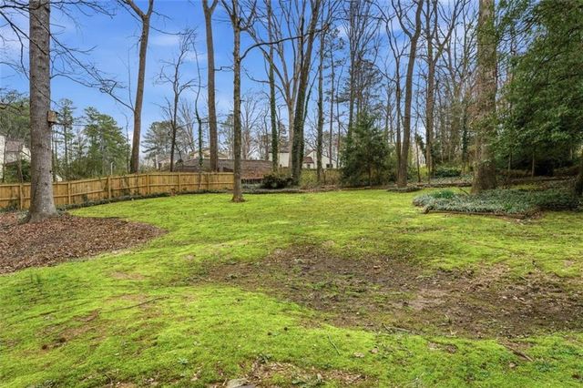 2490 Stoney Brook NE Lane, Marietta, GA 30062