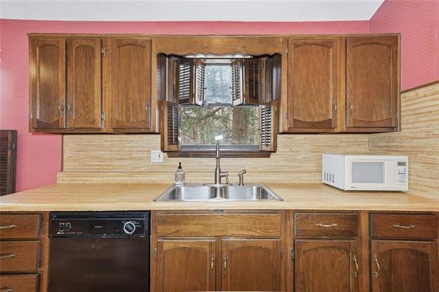 2490 Stoney Brook NE Lane, Marietta, GA 30062