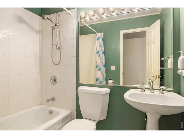 1535 Amherst Dr, Longmont, CO 80503