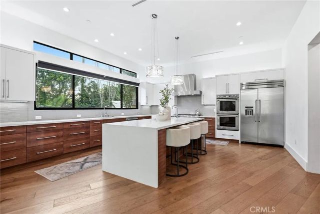 17917 Valley Vista Boulevard, Encino, CA 91316