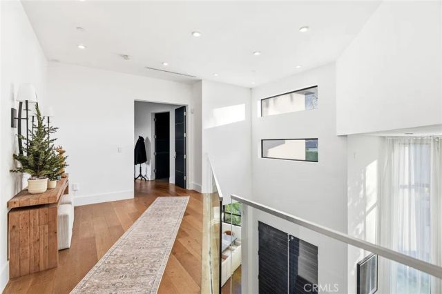 17917 Valley Vista Boulevard, Encino, CA 91316