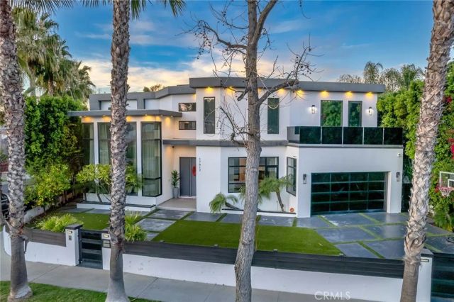 17917 Valley Vista Boulevard, Encino, CA 91316