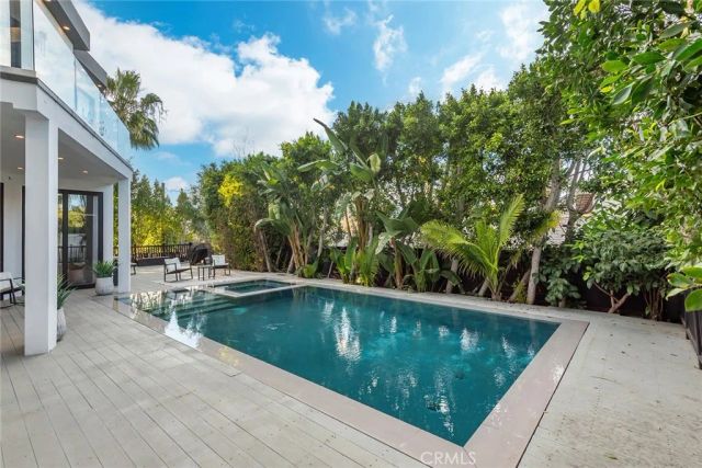 17917 Valley Vista Boulevard, Encino, CA 91316