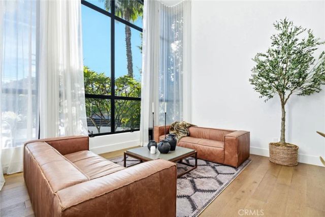 17917 Valley Vista Boulevard, Encino, CA 91316
