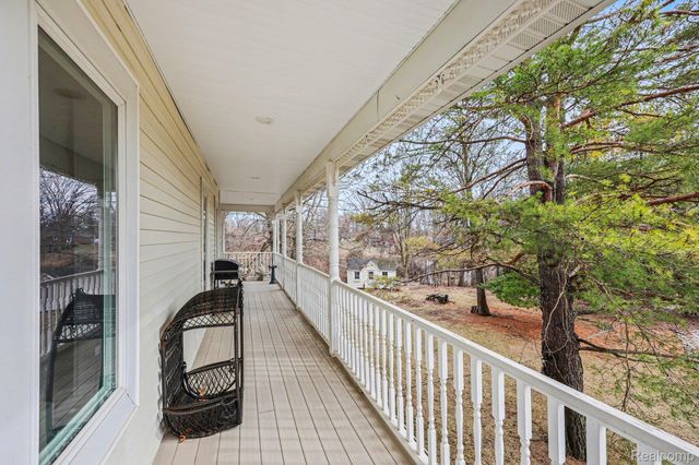 962 Hidden Valley Drive, Orion Charter Township, MI 48362