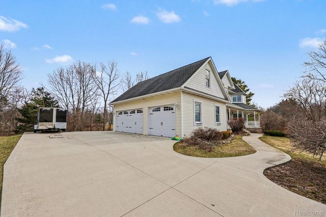 962 Hidden Valley Drive, Orion Charter Township, MI 48362
