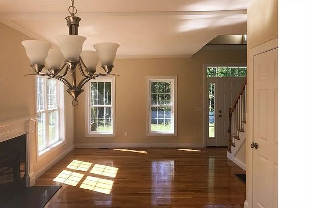 660 Mayflower Landing, Holliston, MA 01746