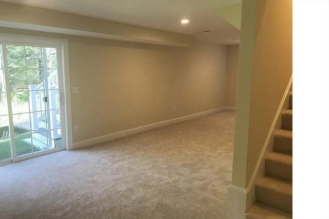 660 Mayflower Landing, Holliston, MA 01746