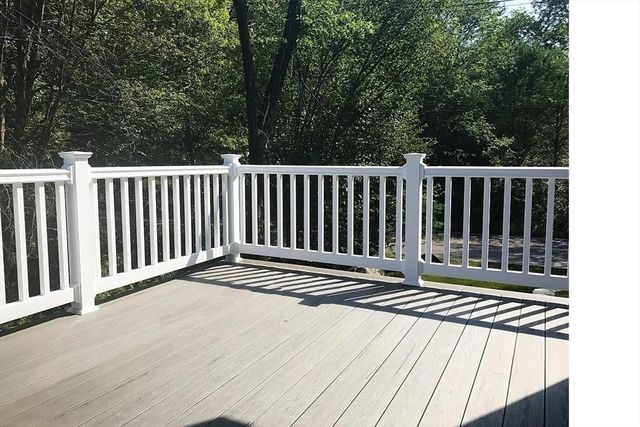 660 Mayflower Landing, Holliston, MA 01746