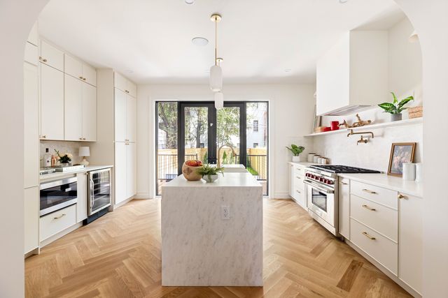 287 MIDWOOD Street, New York City, NY 11225
