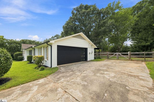 376 Grand Teton Drive, Greer, SC 29650