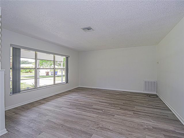 136 16th Avenue, Vero Beach, FL 32962