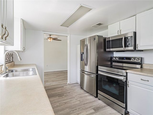 136 16th Avenue, Vero Beach, FL 32962