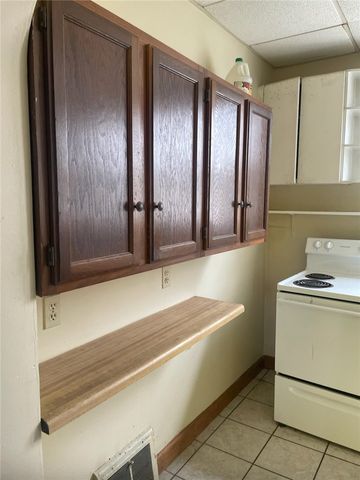 734 Park St, California, PA 15419