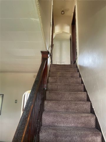 734 Park St, California, PA 15419
