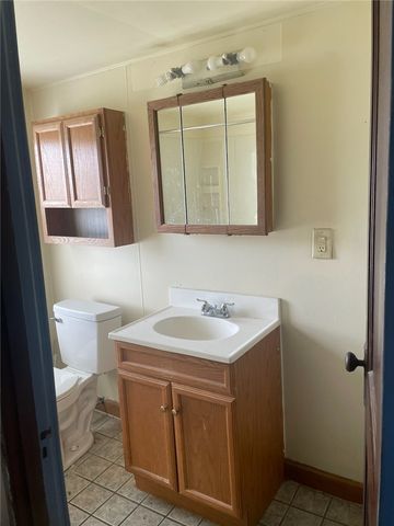 734 Park St, California, PA 15419