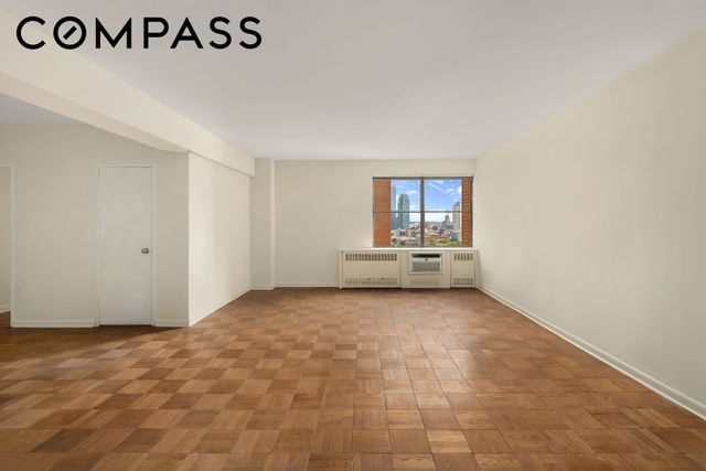 25 Sutton Pl S Apt 19I, New York City, NY 10022