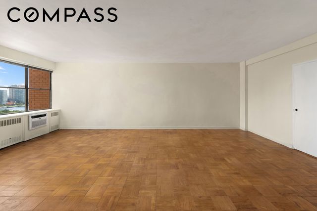25 Sutton Pl S Apt 19I, New York City, NY 10022