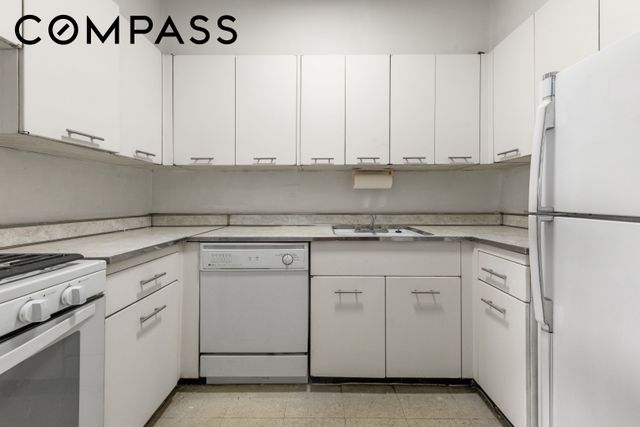 25 Sutton Pl S Apt 19I, New York City, NY 10022