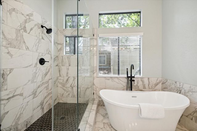 31 Fire Flicker Place, The Woodlands, TX 77381
