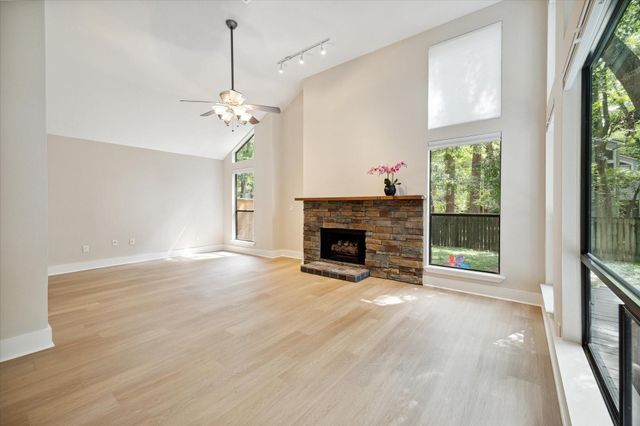 31 Fire Flicker Place, The Woodlands, TX 77381