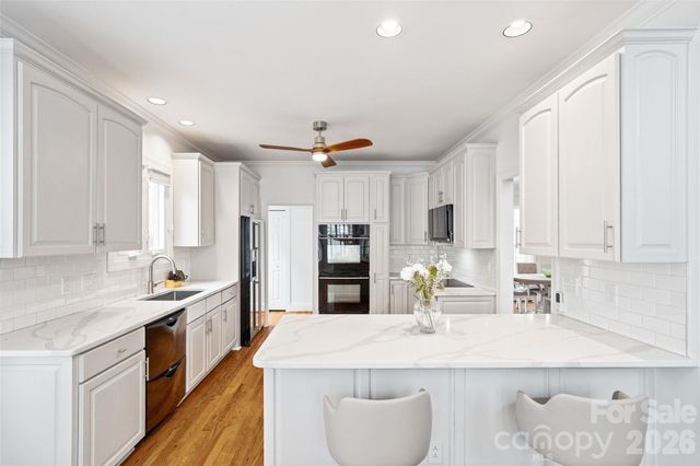 7620 Compton Court, Charlotte, NC 28270