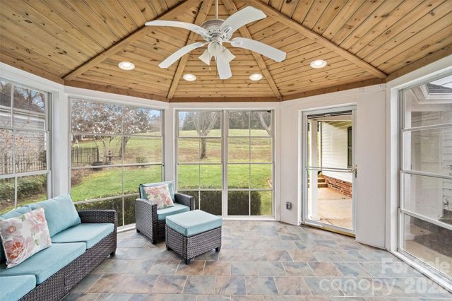 7620 Compton Court, Charlotte, NC 28270