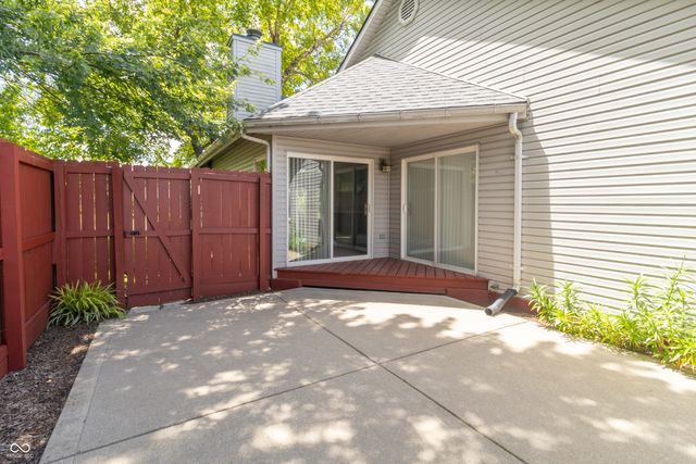 2416 E Hickory Boulevard, Greenfield, IN 46140