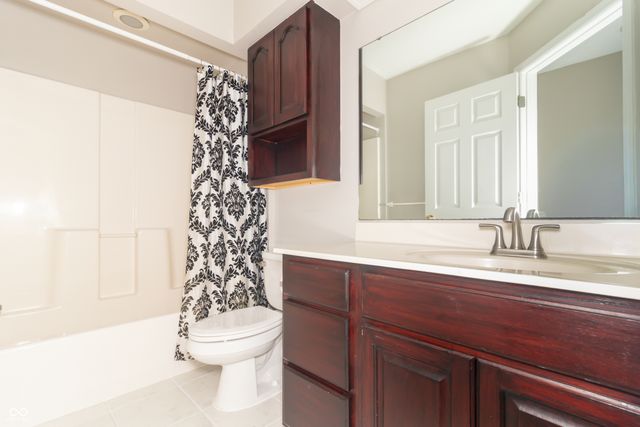 2416 E Hickory Boulevard, Greenfield, IN 46140