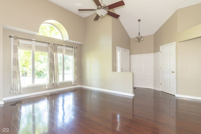 2416 E Hickory Boulevard, Greenfield, IN 46140