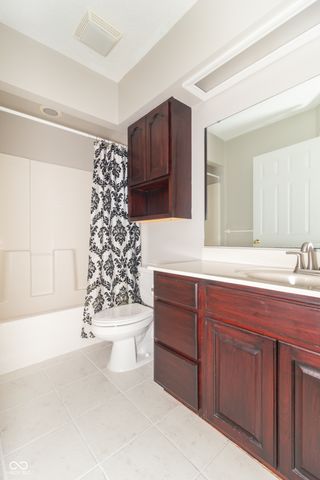 2416 E Hickory Boulevard, Greenfield, IN 46140