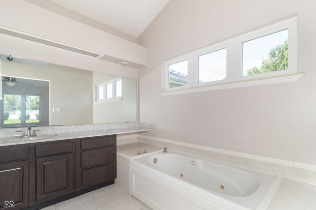 2416 E Hickory Boulevard, Greenfield, IN 46140