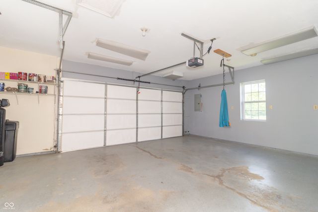 2416 E Hickory Boulevard, Greenfield, IN 46140