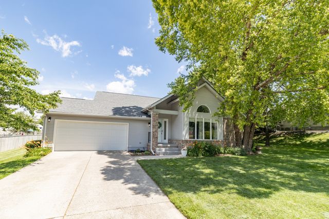 2416 E Hickory Boulevard, Greenfield, IN 46140