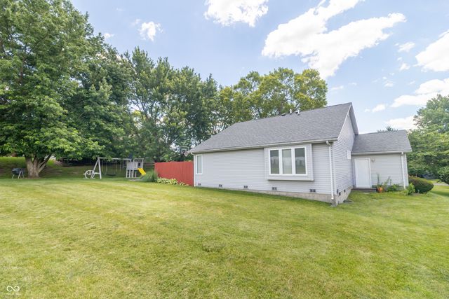 2416 E Hickory Boulevard, Greenfield, IN 46140