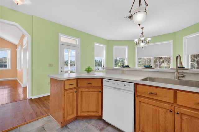 493 MALAUKA LOOP, Ocklawaha, FL 32179