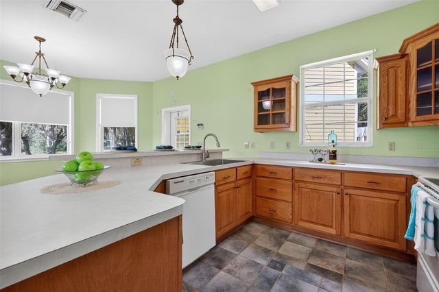 493 MALAUKA LOOP, Ocklawaha, FL 32179