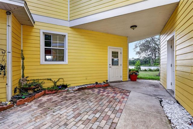 493 MALAUKA LOOP, Ocklawaha, FL 32179