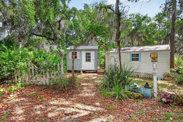 493 MALAUKA LOOP, Ocklawaha, FL 32179