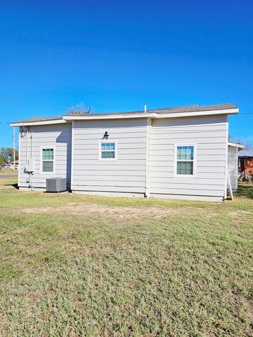 603 W 17th St, San Angelo, TX 76903