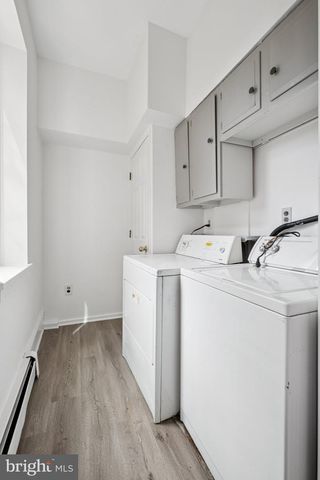 930 LOCUST ST, Philadelphia, PA 19107