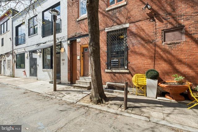 930 LOCUST ST, Philadelphia, PA 19107