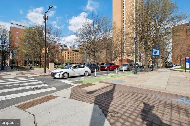 930 LOCUST ST, Philadelphia, PA 19107