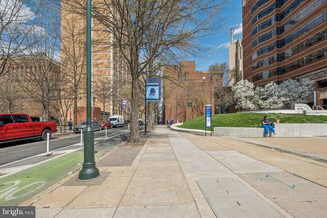 930 LOCUST ST, Philadelphia, PA 19107