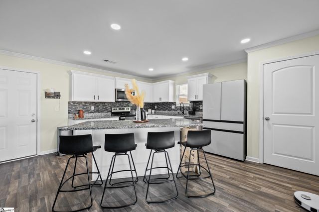 663 Farmstead Trail, Inman, SC 29349