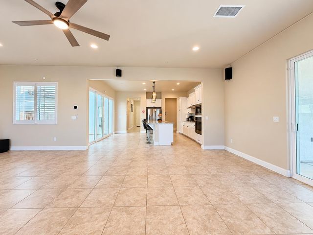 2468 Montana Avenue, Clovis, CA 93619