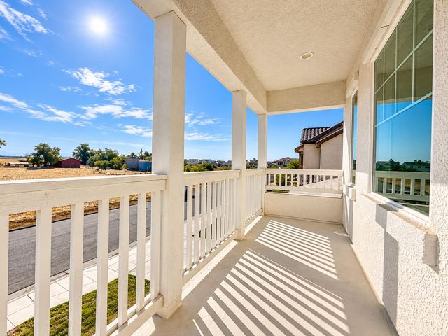 2468 Montana Avenue, Clovis, CA 93619